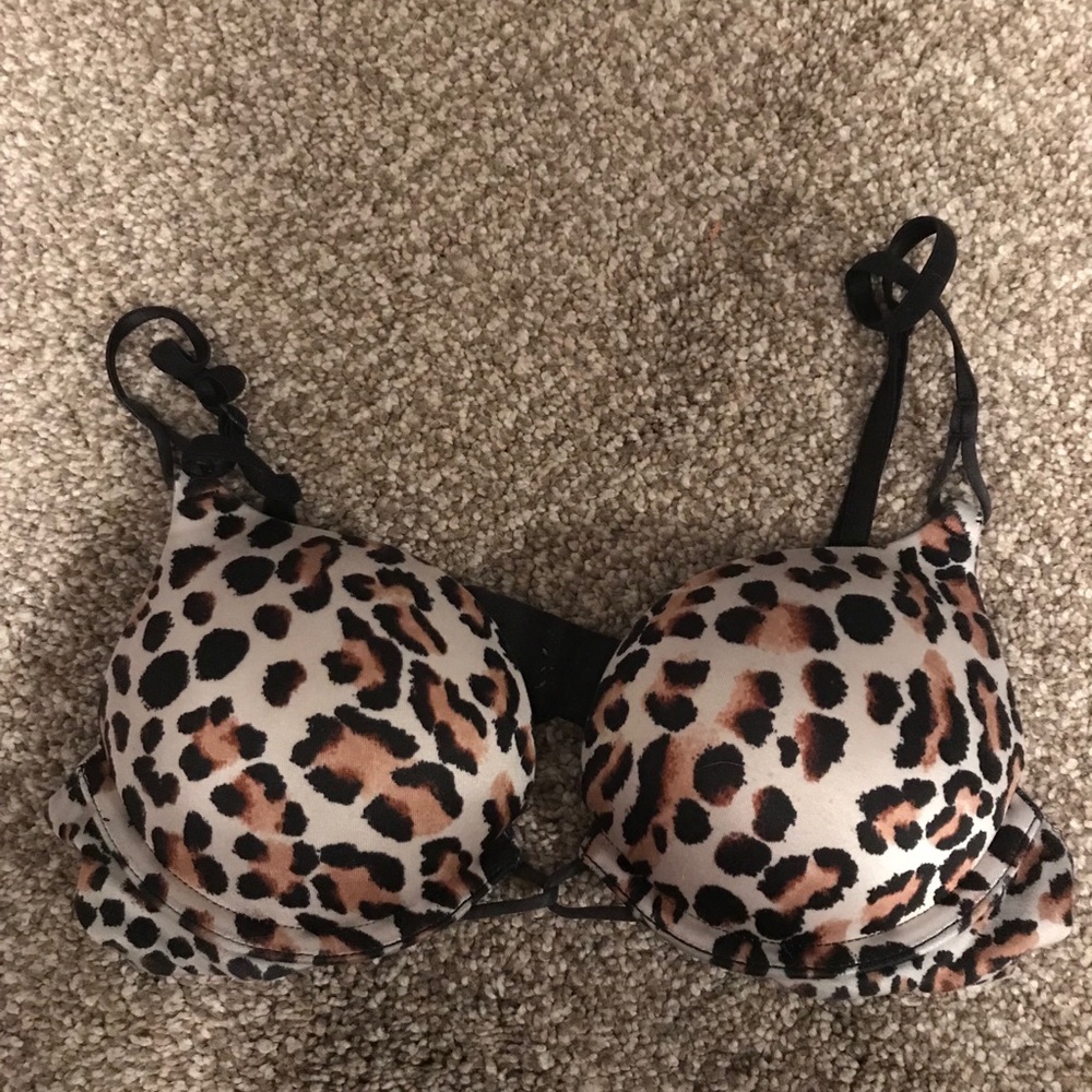 Victorias’s Secret bombshell bra